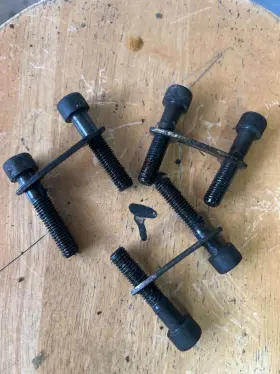 07119919620 BMW Axle Flange Bolts Reinforcement Plates E30