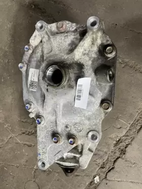 2004249 BMW Front Differential Carrier Housing X5 E70