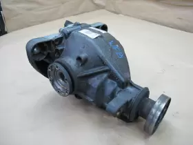 33101428575 BMW Rear Differential Carrier E39 540I