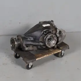 33107500913 BMW Rear Axle Differential Carrier 740I