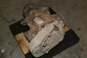 33107529907 BMW Rear Axle Differential 330XI #2
