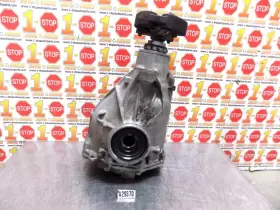 33107577098 BMW Rear Axle Differential Carrier 750LI #2