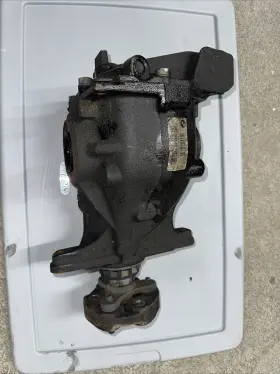 33107599466 BMW Rear Differential Carrier 320I
