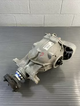 33108624221 BMW Rear Differential Axle 530I G30