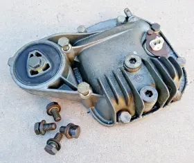 33111210433 BMW Slip Rear Differential Cover E30 M3 325I