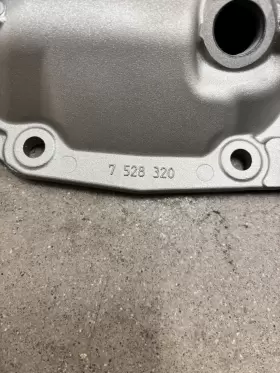 33117561105 BMW Rear Drive Differential Cover Plate Mount E60 #2