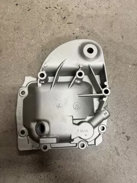 33117561105 BMW Rear Drive Differential Cover Plate Mount E60