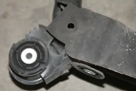 33316770865 BMW Rear Axle Carrier Differential Housing E46 #3