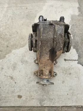 320I BMW Locking Rear Differential Carrier E21