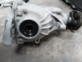 550I BMW Carrier Rear Manual Transmission 650I #2