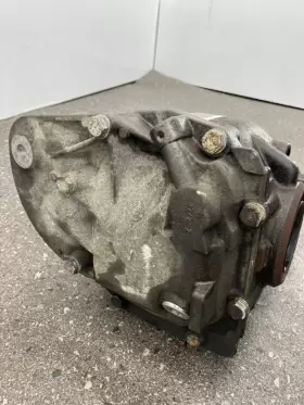 444.BM1J06 BMW Drive Rear Differential Axle Carrier 525I #3