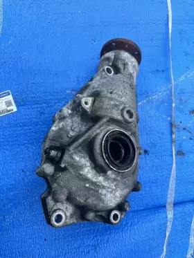 7558154 BMW Xdrive Front Differential Axle Gearbox Carrier