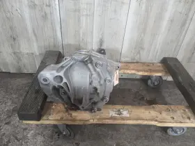 8647923 BMW Rear Differential Axle Gearbox Carrier G20 Rwd