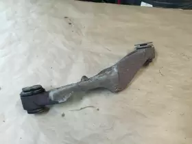 15201933 CHEVROLET Front Left Differential Carrier Mount 1500 #2