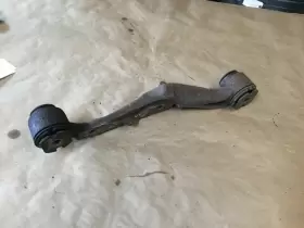 15201933 CHEVROLET Front Left Differential Carrier Mount 1500 #3