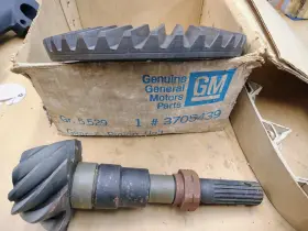 3705439 CHEVROLET Ring Pinion Gears Nos Pitted Chevy Gm