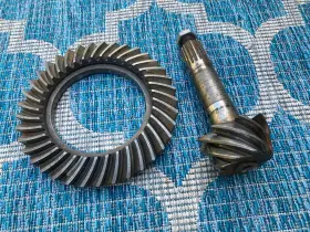 3725878 CHEVROLET Ring Pinion Gear Set Bolt Corvette