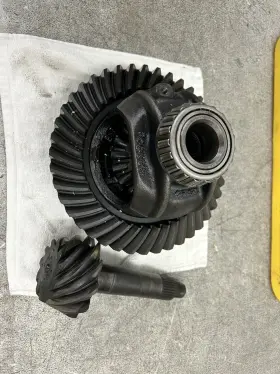 3866116 CHEVROLET Bolt Carrier Posi Ring Pinion Chevy