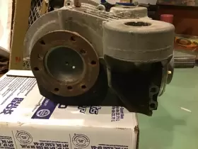 05019757AA CHRYSLER Carrier Rear Differential Awd Caravan #3