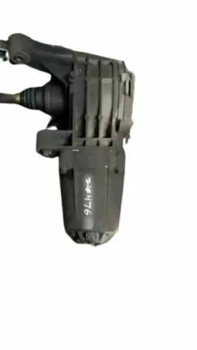440-00141 CHRYSLER Carrier Rear Pacifica #2