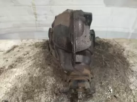 440-01408 CHRYSLER Carrier Rear Awd 300
