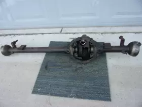 DANA-27 DANA SPICER Front Axle Housing Closed Knuckle Jeep