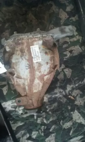 440-00UNK DODGE Charger Rear Axle Differential Carrier