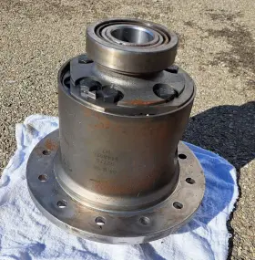 914A576 EATON Truetrac Spline Posi Unit Bolt Chevy