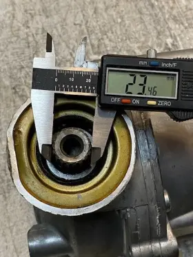 03A33D FOR CAN-AM Differential Motor Thread #3