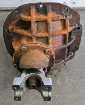 F8-3.55 FORD 8 Center Member Spline Posi