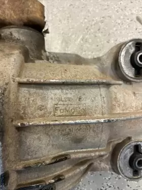 8L2W-4995-AA FORD Rear Differential Carrier Housing Explorer #3