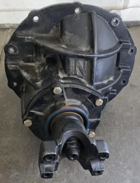 F9-3.25 FORD 9 Center Member Spline Posi
