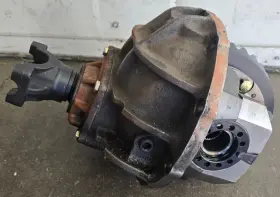 F9-3.50 FORD 9 Center Member Spline Posi #3