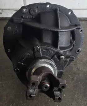 F9-5.29 FORD 9 Center Member Spline Spool