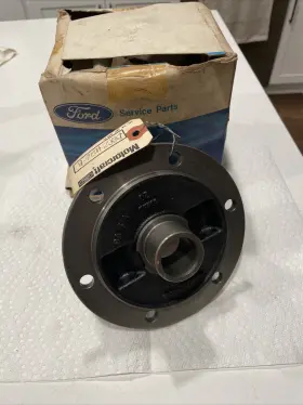 D8RZ-4026-B FORD Nos Differential Carrier