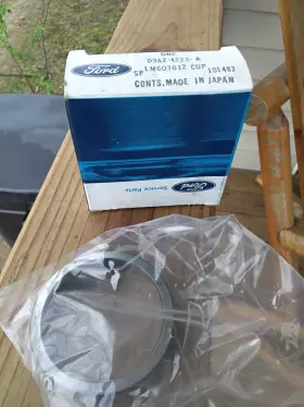 D9AZ-4222-A FORD Axle Differential Bearing Race Nos