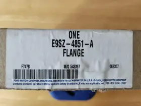 E9SZ-4851-A FORD Companion Flange Mustang