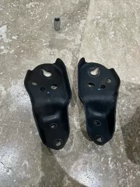 FR3C-5078-A FORD Rear Suspension Mounting Brackets Gt Irs