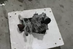 K2GW4000AJ FORD Sport Rear Differential Axle Carrier 4X4 #2