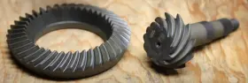 M420988331 FORD Rear End Ring Pinion Gear F150 Mustang
