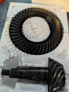 3L3EA FORD Rear End Ring Pinion Gear Set F150 700 Mustang