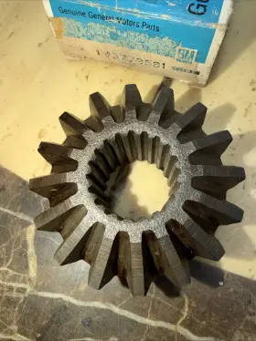 3779581 GENERAL MOTORS Nos Spline Front Differential Gear Gm