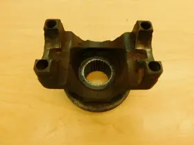 9778190 GM Driveshaft Rear Differential Yolk Pontiac #3