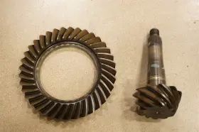 3885942 GM CHEVROLET Ring Pinion Gear Set Corvette