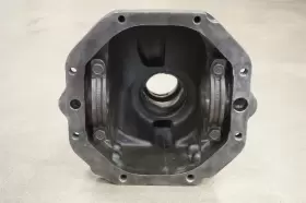 3899143 GM CHEVROLET Rear End Differential Housing Posi 427 #2