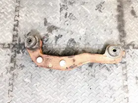 84110652 GMC Front Right Differential Mount Bracket 2500 3500