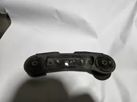 50710-SCW-A02 HONDA Rear Differential Carrier Mount Bracket #2