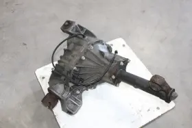 10362753 HUMMER Front Differential Axle Carrier H2 4WD