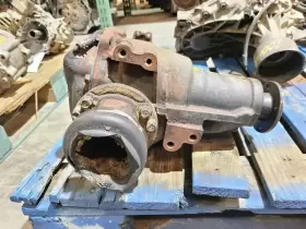 440-58722 INFINITI Carrier Front QX4 #3