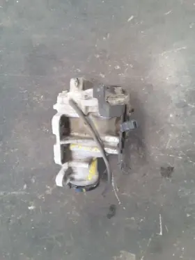 FX45 INFINITI Carrier Front Cylinder Fx